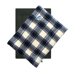 Snug'Em Ultra-Soft Pet Fleece Mat - Checked
